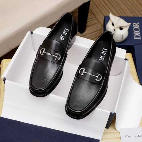工厂价 Dior 迪奥 香港专柜新款休闲男鞋上市 官网1:1制作 意大利原版牛皮+水染皮内里 欧美大师设计 完美造型打造专柜品质，纯色橡胶耐磨大底加经典炫头！超