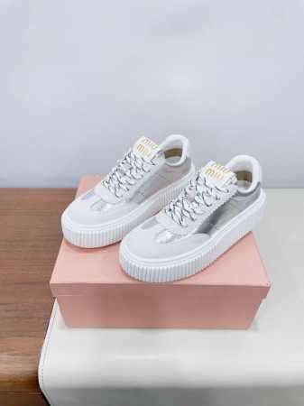 Price：400 Miumi*经典低帮厚底饼干小白鞋2025新款系带休闲运动 面料: 进口牛皮 内里: 进口羊皮 大底: 原版开模 ：35-40 40女定做不 - 点击图像关闭