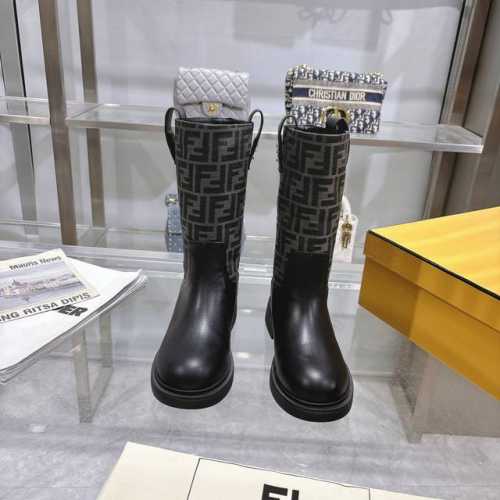 FEND* 芬迪 厚底靴 小牛面料 内里羊皮 耐磨绒组合大底 大底厚度3.5CM 35-42