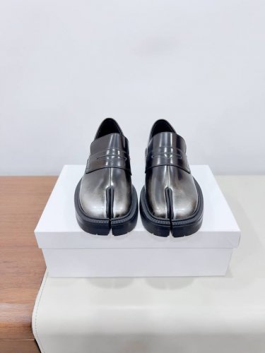 男码+20 *6 已认证 Maison Margiel*玛吉拉Mm6 独家新品最高版本买手代购1:1完美复刻 猪蹄平底分趾Tabi凉鞋单鞋 原版开模双层真皮鞋底