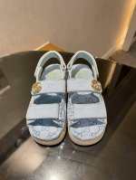2025夏季新款Gucci早春系列，双Gg经典老花布沙滩凉鞋顶级，原版1:1复刻，毎个细节皆经过精心打磨细腻制作 Gucci 现代设计美学探索独特匠心之路，巧妙