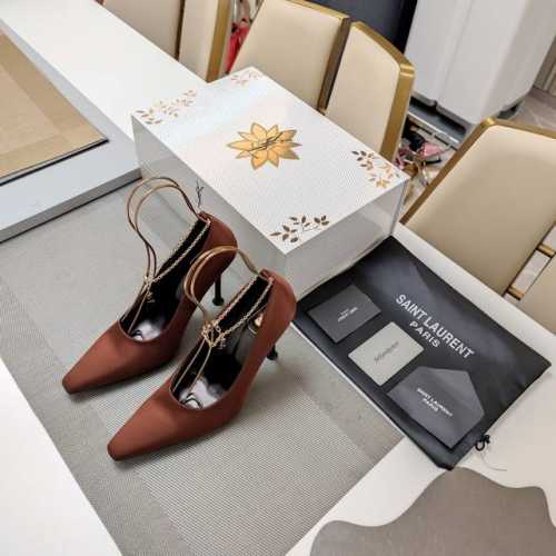 SAINT LAURENT ” SYL圣罗兰 顶级版本25SS众明星网红追捧的圆柱体细高跟，环脚踝字母金属脚链真丝单鞋。SYL 2025官方VIP 贵宾版金花磁