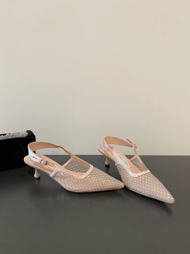 jimmy Choo 最高品质 最新真丝烫钻 网面 单鞋 同步专柜 主打精致 舒适度休闲 甜美 无解风都轻松满足 Blingbling 迎面扑来高贵典雅的气息