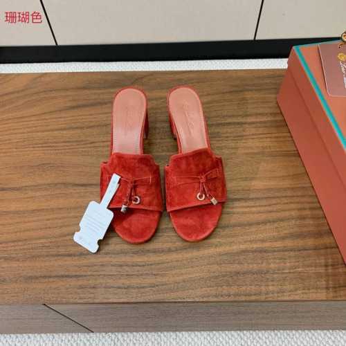 Loro Piana 羊京中跟拖鞋。鞋面羊京，羊皮内里及垫脚。真皮中底，真皮包跟。进口真皮大底，跟高8cm。码数：34-42 34、40、41、42定制不退换