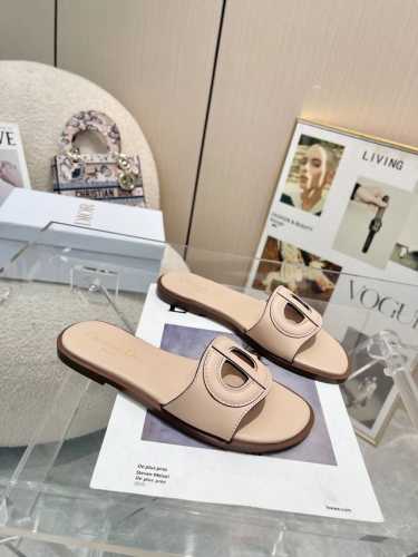 Dior24款春夏新品，6色任选，码数35-42，出厂价：150 真皮底