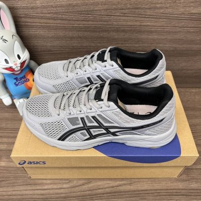 顶级版本Asics Gel-Contend 4 亚瑟士 轻便舒适防滑耐磨 黑灰低帮跑步鞋。 货号: T8D4Q-032 包装:全套得物配件毒盒配纯棉袜子一副。