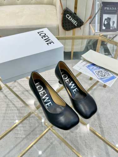 LOEWE 罗意威 上新出厂价 进口真皮底 Loewe 2024 aw 早春最新T台彩钻系列 走秀款鞋面：进口超软羊皮内里：进口水染羊皮大底：原版开模注塑真皮大