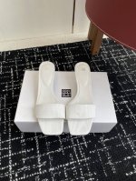 代购级 toteme 25Ss 小猫跟拖鞋一脚蹬懒人鞋瑞典小众 北欧极简风格 复古小方头 里全皮 柔软 看似简单的鞋子 实际耗料又重工 整个大底和鞋 鞋面是原版
