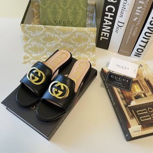 橙子出厂价p gucci 古驰 夏季新款 金属扣饰平底拖鞋 休闲凉拖 码数 35-42
