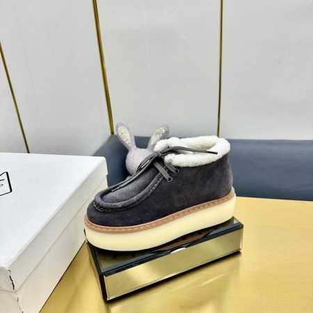 出 PRADA 普拉达24秋冬新款△三角标厚底靴 系带雪地靴 双色擦色牛绒真羊羔毛 真皮沿条 双色TPU大底 Size：35-39 40 41定做不退换 - 点击图像关闭