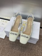 工厂p价p 迪奥 Dior 2025春夏高定系列新款paris糖果色高跟芭蕾舞女鞋 Cd字母Logo珍珠扣粗跟蝴蝶结凉鞋 材质：进口牛漆皮 全粒面小牛皮 环保透