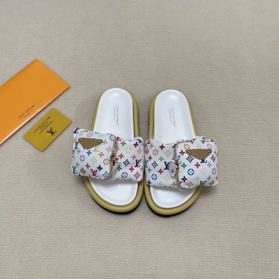 橙子出厂价p louis Vuitton 路易威登 Lv新款 带包包魔术贴平底拖鞋 休闲凉拖 情侣款 代购级别 高级感十足 国内外博主刷爆的一款 复古又时髦 上