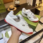 工厂p直销价 Gucci低帮球鞋顶级版本 新配色 早春新款 打造属于完美的风格炸街款又酷又飒 C位时髦穿搭 带复古加未来感经典靴型+英伦拼色设计 超耐看 各种皮
