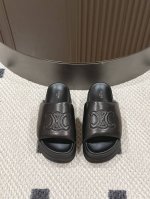 celine 赛琳 凯旋门 25Ss 春夏厚底拖鞋高级感十足 非常复古风 气场十足 设计风格非常新颖 高档且非常舒适.增高神器压印 Celine 标志彰显品牌魅