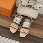 Hermes 爱马仕Graoe凉鞋系列！ 时尚又百搭 超级舒服 每个细节都做到极致 原版1:1独家私模猪鼻子鞋面 原版私模鞋跟 原版意大利真皮沿条大底 Size