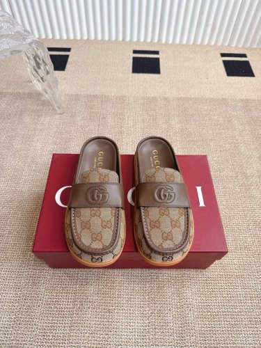 工厂P价 女装女鞋 运动原单 Gucci 25Ss 春夏新款 复古大头包头拖 第一眼看到这个鞋子感觉不起眼，没有过多的装饰很简单 但带有点复古味呆萌可爱随意搭配