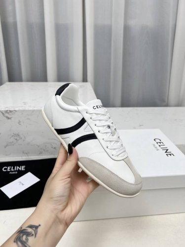 赛琳情侣款35-45 Jogger Triomphe标志牛皮革 牛皮绒面革低帮系带运动鞋！Jogger以极简鞋型点晴日常穿搭兼具柔美与率性 简约百搭轻便舒适 面