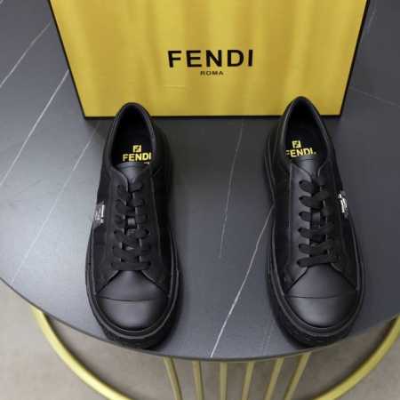 出厂价P 原单 情侣款 品牌：Fendi芬迪 尺码：女35–40、男39-44 45可定制 等级： 官网正品 材料： 进口原版牛皮鞋面 原版舒适内里 Tpu耐磨 - 点击图像关闭