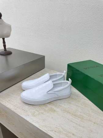 男女款 鳄鱼纹 牛皮 白色鳄鱼纹 运动休闲 手工制造 BV 男款10 黑色 小牛皮 编织搭配牛反绒皮 搭配 原生态皮 这款经典款 简直bv最新天花板啦 厚底 手 - 点击图像关闭