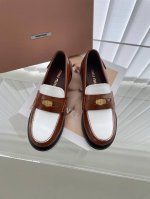 MIU MIU 22春夏 大热走秀款 幸运币系列乐福鞋，出现在各大时装杂志封面 各路明星、小红书博主着用拼色搭配幸运金币搭配更显示复古上脚尤为惊艳到你的一款闭眼