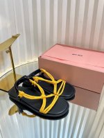 Miumiu 缪缪25Cc麻绳编织性感凉鞋 全球最火夹趾凉鞋 出现在各大时装杂志封面 各路明星 小红书博主着用 搭配长裙 热裤的不二选择 闭眼入都是不会后悔 Z