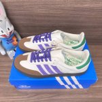 顶级版本Adidas Originals Samba 德训低帮板鞋情侣款 白紫 货号: Id8349 包装:全套得物配件毒盒配纯棉袜子一副。 码数:36 36.