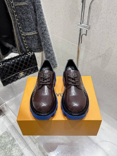 高品质出厂 25Ss春夏新款Louis Vuiteeon Lv 印花厚底乐福鞋情侣款玛丽珍小皮鞋 这款松糕厚底系列今年非常爆 穿上增高效果 和时尚的引领绝对的Y