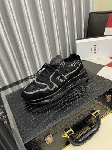 出厂价Pp： Berlui 布鲁缇布鲁提手工擦色休闲皮鞋，进口专用牛皮面擦色效果，配合真皮镭射雕刻图案 尽显奢华工艺 牛皮内里专用模具橡胶大底 鞋面雷射品牌专用