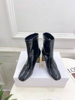 Dior 迪奥 24 2024秋冬新品 顶级版本 专柜主打新款 Dior 金属藤格纹圆柱跟弹力漆皮短靴 硬货上新 代购级别！高级感十足！国内外博主刷爆的一款，复