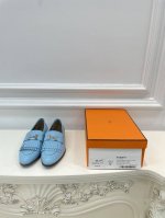 爱马仕 HerméS 乐福H 五金扣件单鞋 高品 原版工艺 浅蓝棕里 款式经典 简约 此款主要对比的就是工艺 品质 爱马仕 HerméS 夏天开始不一样的夏天生
