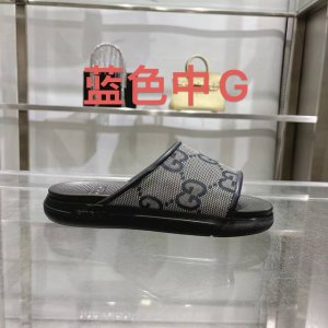 gucci］ Size：40-46 2025古奇男士新款夏季新款男款一脚蹬凉拖鞋 该单品的灵感源自意大利海岸的夏季精神和海滩俱乐部，是 Gucci Lido 的