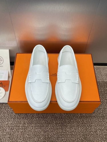 工厂p价p 女码 男码 爱马仕 Hermes 2025春夏情侣新款 Lvy拼色滑板鞋 H家平底圆头时尚休闲乐福鞋 材质 进口小牛皮 进口羊猄皮+水染羊皮内里+原