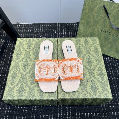 橙子出厂价p gucci 古驰 春夏新款 流苏平底拖鞋 休闲凉拖 日常休闲款非常好看又百搭的一款产品 多个颜色选择 看着都喜欢流苏版本设计 为每一个女神们都负责