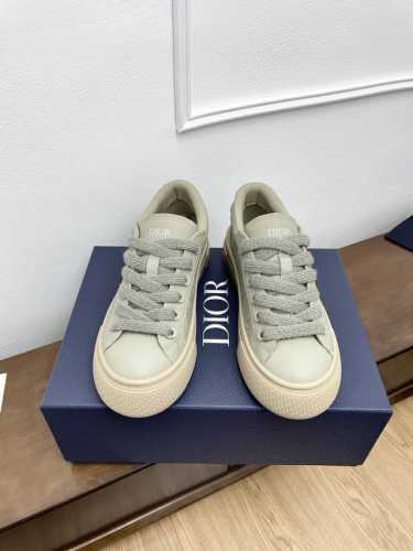 男10 Ss Dio* 迪奥B33系列 情侣款休闲板鞋 原版购入开发做货 采用迪奥灰牛皮革精心制作，侧面饰以同色调 Cd Diamond 图案帆布镶片。 Cd
