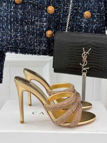 厂价 Casadei 卡桑帝25Wf早春新品 水钻高跟拖鞋 哪个女人能拒绝如此美艳的高跟鞋 高跟搭配闪耀的水钻 高级又性感！ 无论日常出行还是宴会邀约 它无与伦