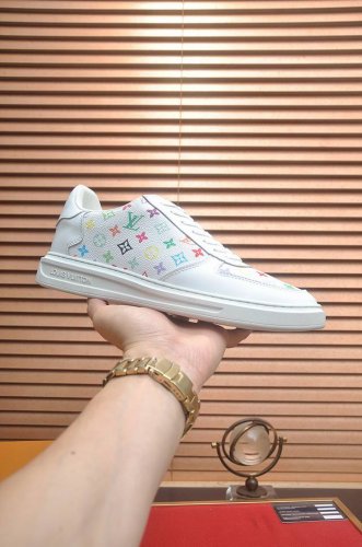 出厂价P Louis Vuitton Lv.路易威登官网同款 原单爆款 Lv原工厂P牛皮材料1：1原板 羊皮内里，身配件一比一开模 专柜品质 亲们你还为穿着O搭