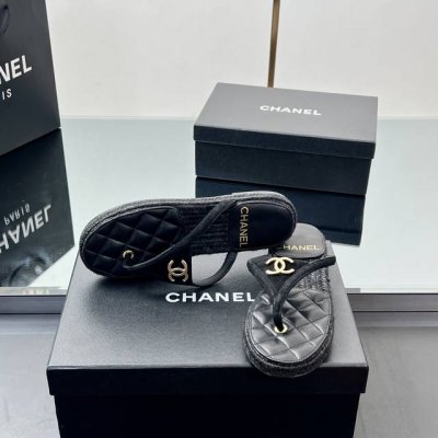 高版本 chanel25M蜜儿拖鞋 香奈儿 购入Coco Beach大爆款 全网独家购入原版拆卸开发 正品购入开发定制 原厂小羊皮软糯舒适 百搭显脚瘦气质款 颜