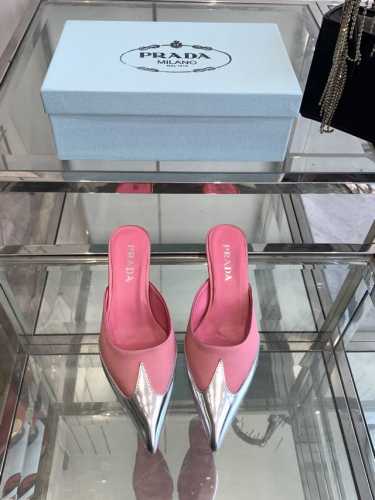 PRADA普拉达 2025ss新品T台秀场穆勒鞋 真丝尖头系列 顶级版本 prada25“T台秀款”,主推热卖款式，真丝材质搭配TPU穆勒系列春夏单鞋凉鞋系列