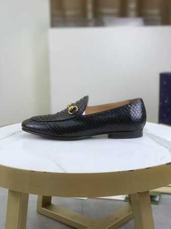 工厂价 顶级品质 真皮大底系列 蟒蛇皮 GUCCI 古奇商务皮鞋，1:1顶级代购品质，鞋面进口精选原版真蛇皮，内里垫脚均用进口原版水染牛皮，进口原版订制意大利手 - 点击图像关闭