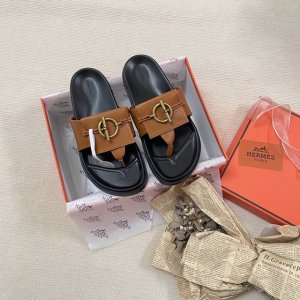 橙子出厂价p hermes 爱马仕春夏新款 太阳扣夹脚拖鞋 人字拖 休闲凉拖 码数 35-42