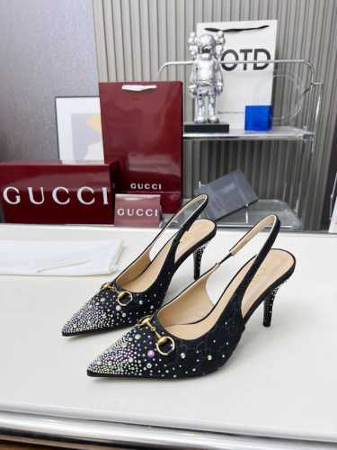 原单品质gucci2025春夏新品水钻高跟鞋，顶级品质发售购入正品开发原版烫钻工艺经典双G老花面，内里羊皮配合意大利原板材质与工艺原版一致码数:35-42，p橡