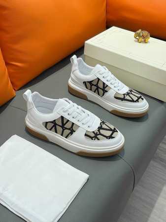商品名称：Valentino 华伦天奴 正规码数: 38-44 休闲鞋 商品材料：精选 牛皮鞋面，进口羊皮内里；原厂大底。 - 点击图像关闭
