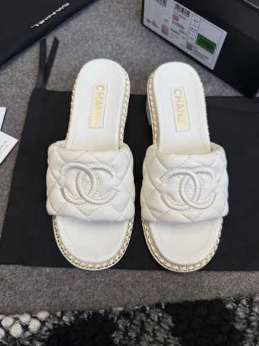 高货 Chanel 25p新款菱格链条拖鞋 顶级版本 专柜同步 专柜非常火爆 非常难买的一款鞋 全网最火的厚底拖鞋 可想而知小香控不可错过的 颜值与舒适并存的