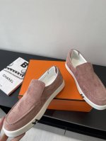 代购级 男款 Herm S 爱马仕 25Ss早春新品 Kiddy兔 一脚蹬休闲运动鞋 板鞋 饰有标志性 H 细节 设计简约流畅 超前时尚 简约高级 随意搭配 上