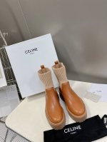 Celine专柜最新马丁靴、走秀款时尚博主同款 早秋力推单品！复古欧美风格 炸街必备单品 凯旋门logo点缀 非常高端有气质 四季可穿的短靴、鞋面：采用原版定制