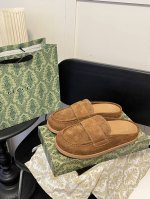 橙子出厂价p gucci 古驰 2025春夏最新爆款压花包头拖鞋 厚底半拖 高级慵懒风 百看不厌款 时尚度拉满 细节用心感受 码数 35-40