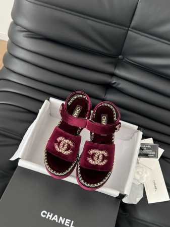Chanel 25C春夏新款全系列链条拖鞋全系列首发 专柜有的我都有！高版本高品质鞋面牛皮 原版面料 内里羊皮 原版大底Size:35-39 其他码数定 - 点击图像关闭