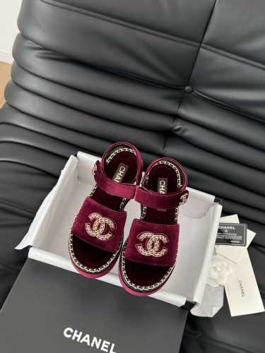 Chanel 25C春夏新款全系列链条拖鞋全系列首发 专柜有的我都有！高版本高品质鞋面牛皮 原版面料 内里羊皮 原版大底Size:35-39 其他码数定