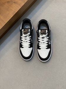 Air Dior 迪奥-联名款 -高端品质 原单 -鞋面：丝绸小牛皮、摔纹牛皮、品牌图腾布匹 -内里：高韧性布匹 -大底：原版tpr 橡胶：双色成型大底 -超高
