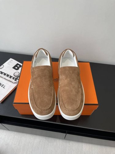 代购级 男款 Herm S 爱马仕 25Ss早春新品 Kiddy兔 一脚蹬休闲运动鞋 板鞋 饰有标志性 H 细节 设计简约流畅 超前时尚 简约高级 随意搭配 上